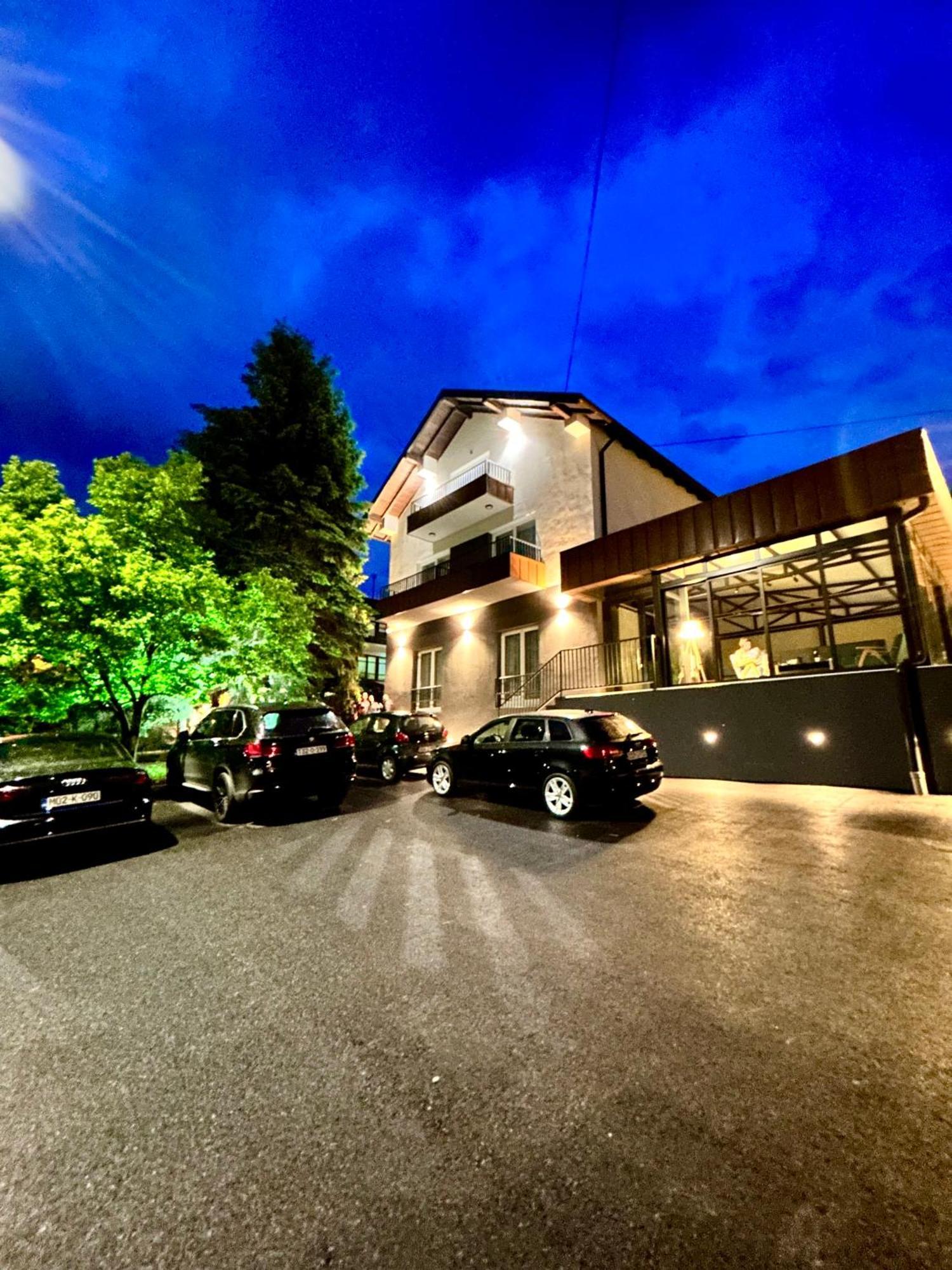 Sunny Corner Apartments Visoko Zewnętrze zdjęcie