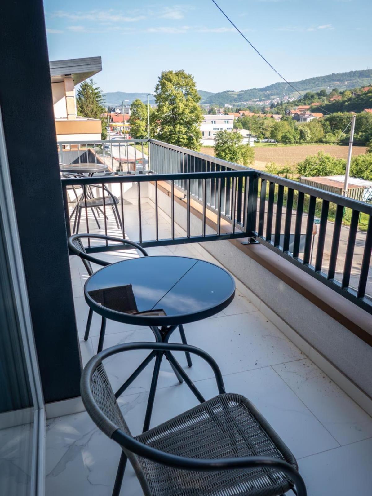 Sunny Corner Apartments Visoko Zewnętrze zdjęcie